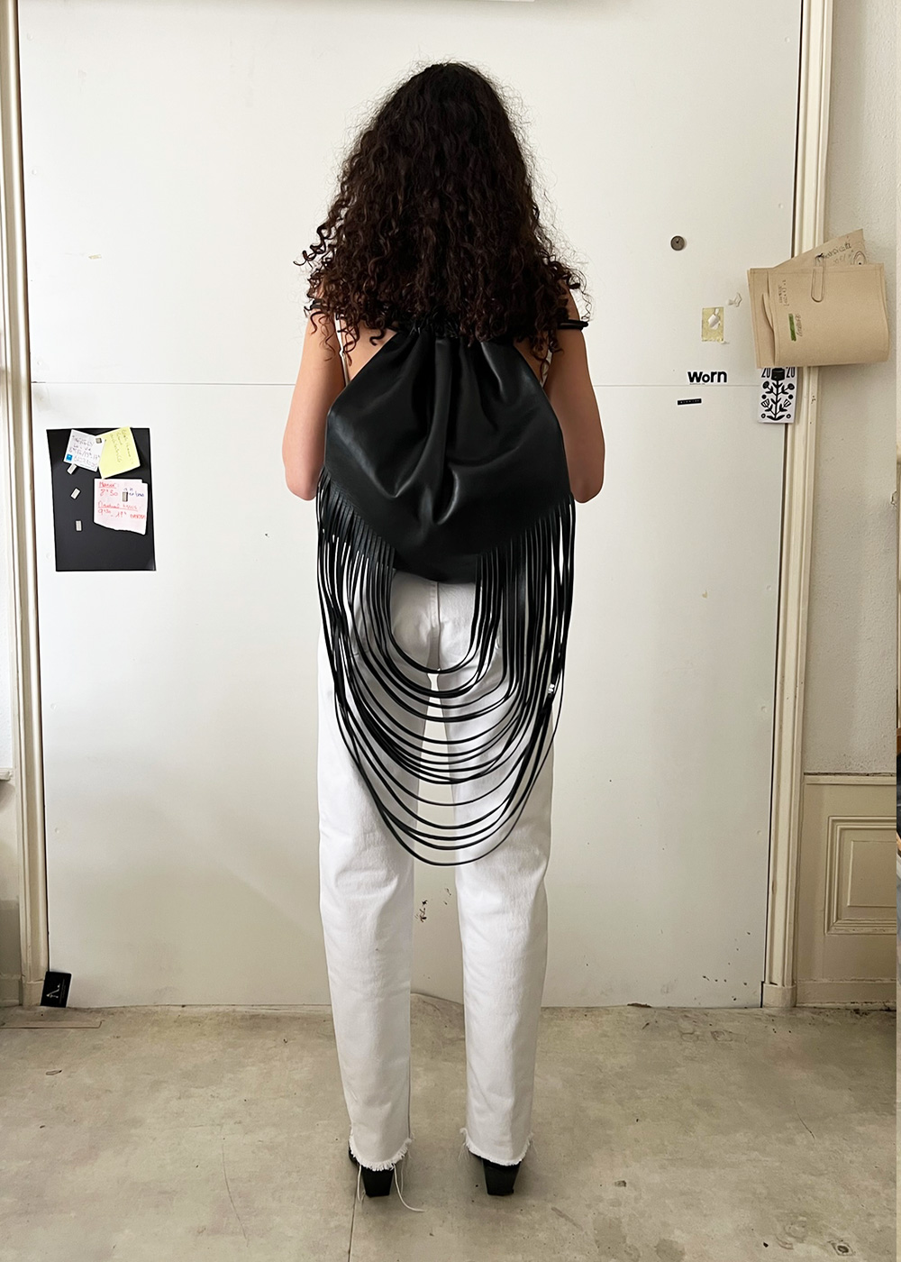 OVERSIZED GYM-BACKPACK WITH CONNECTED FRINGES